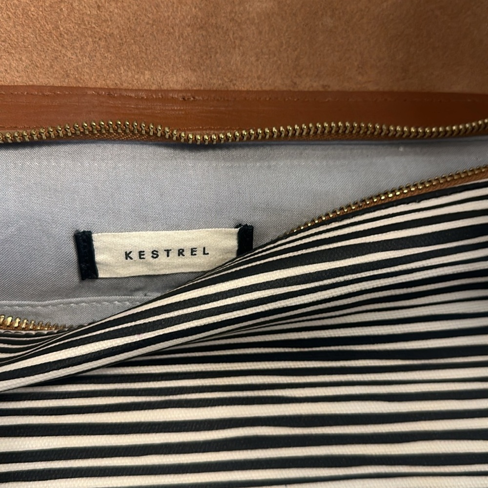 KESTREL Leather flap Backpack - Picture 4 of 9